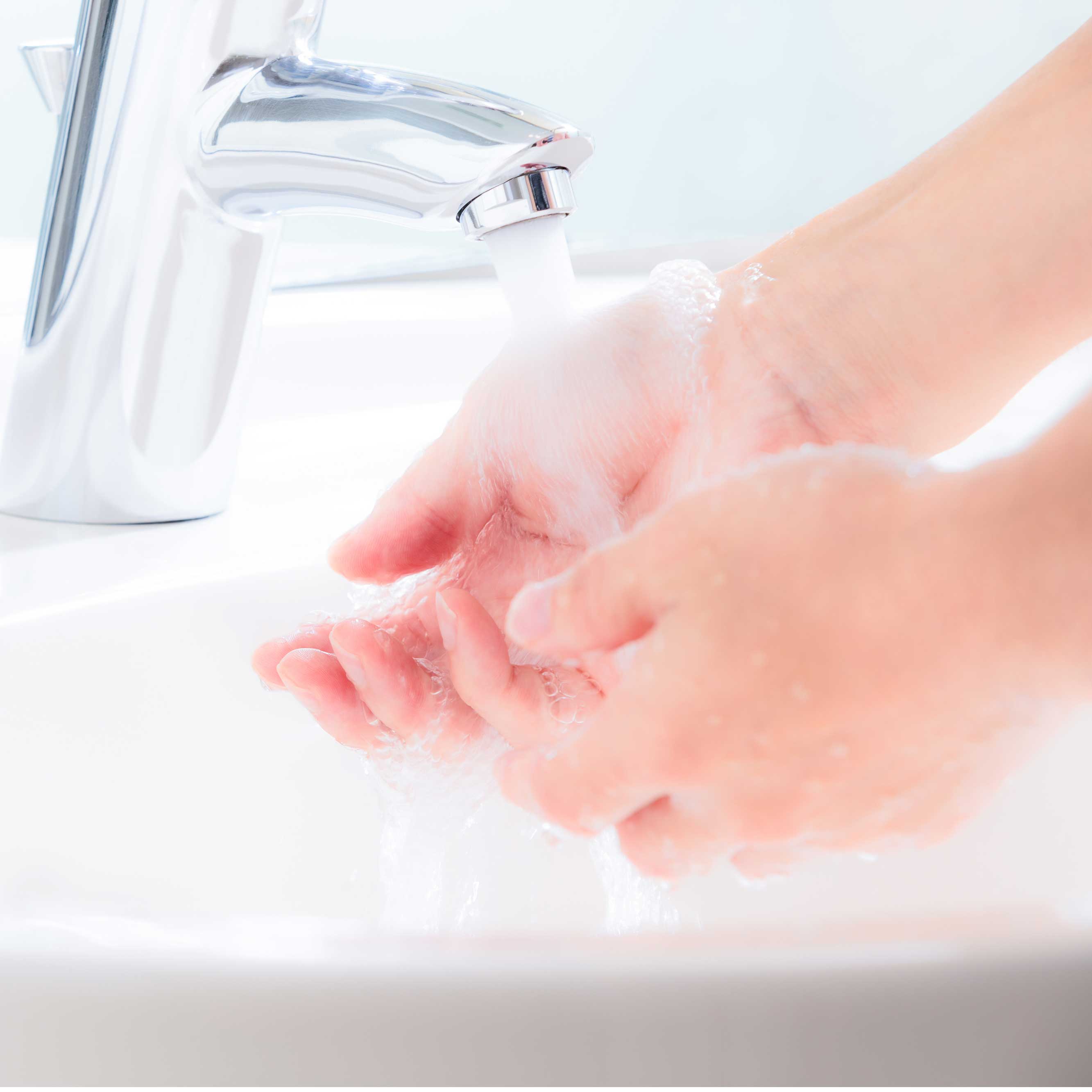 大人ニキビ対策に必要なこと２　肌を清潔に保つために、帰宅したらしっかり手洗いを